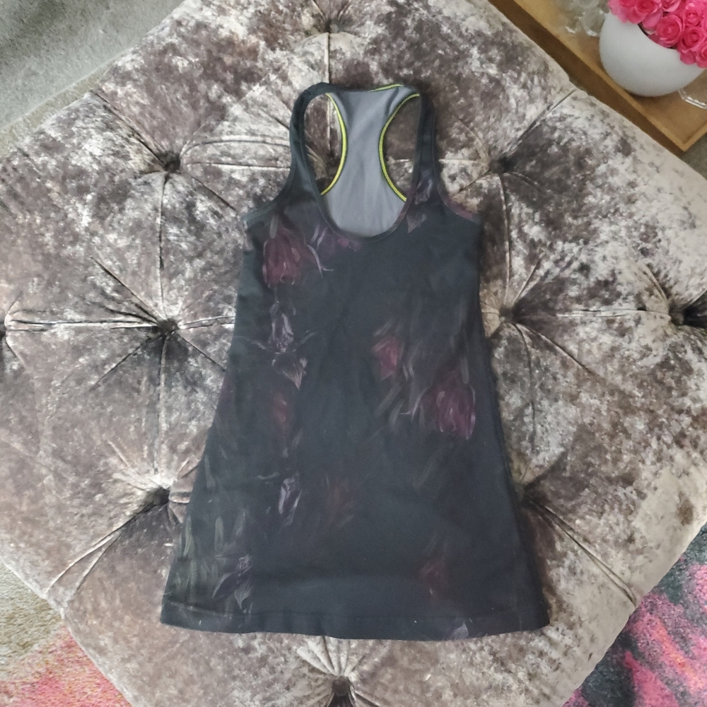Lululemon top